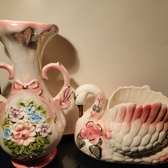 Beautiful Taiwan Made Porcelain 13" Long Swan Flowers Potter & Flowers Vase 13" - Picture 10 of 13